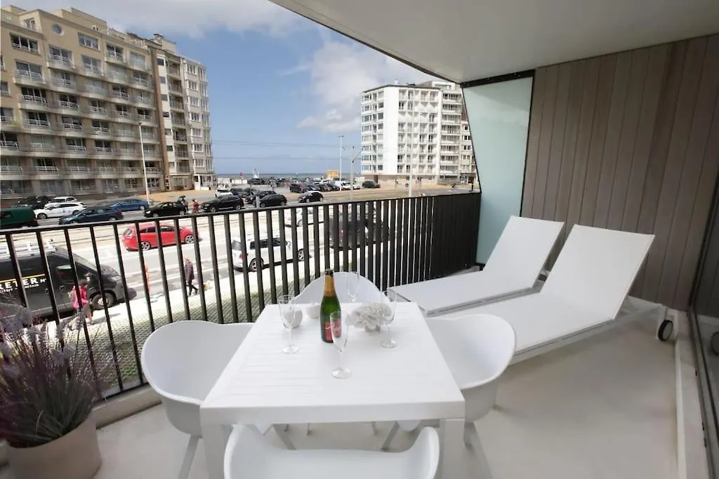 Stunning Sea View Apartment In Ostend 0*,